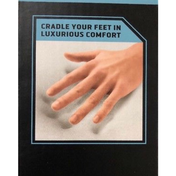 Sharper Image Memory Foam Slippers No Skid/slip. Make an offer! - Picture 5 of 7